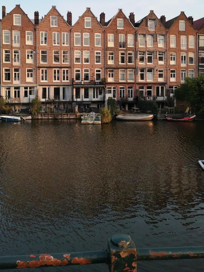 Canal View Apartment *