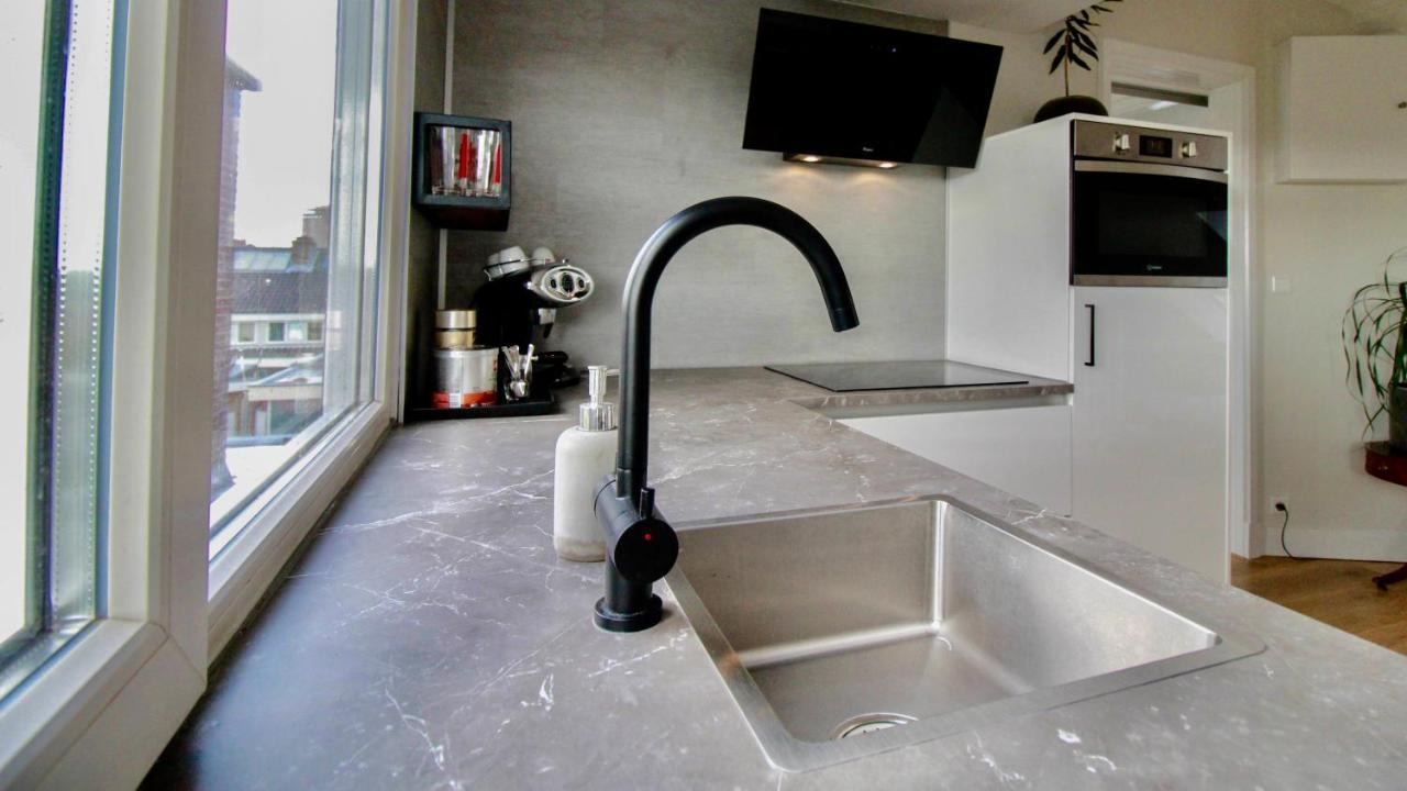 Beautiful Penthouse Near Rai And Centre *