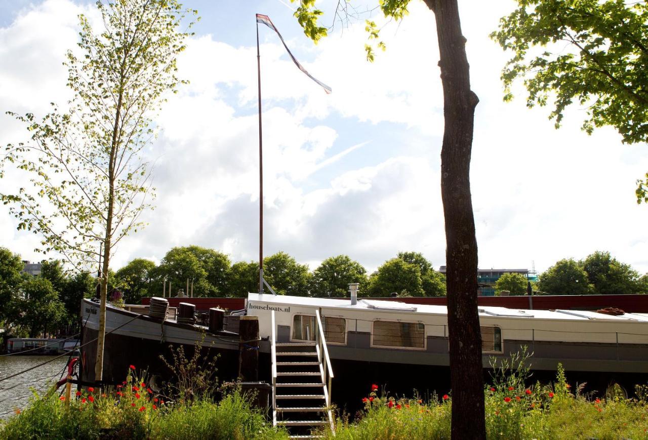 Gp Amstel River Houseboat Holiday home Amsterdam