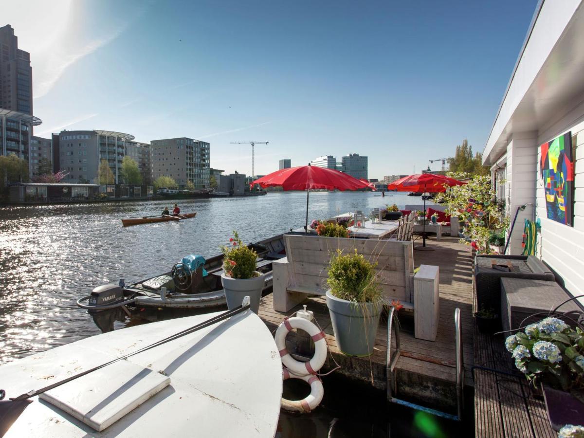 Bateau-hôtel Modern Houseboat In With Terrace Amsterdam