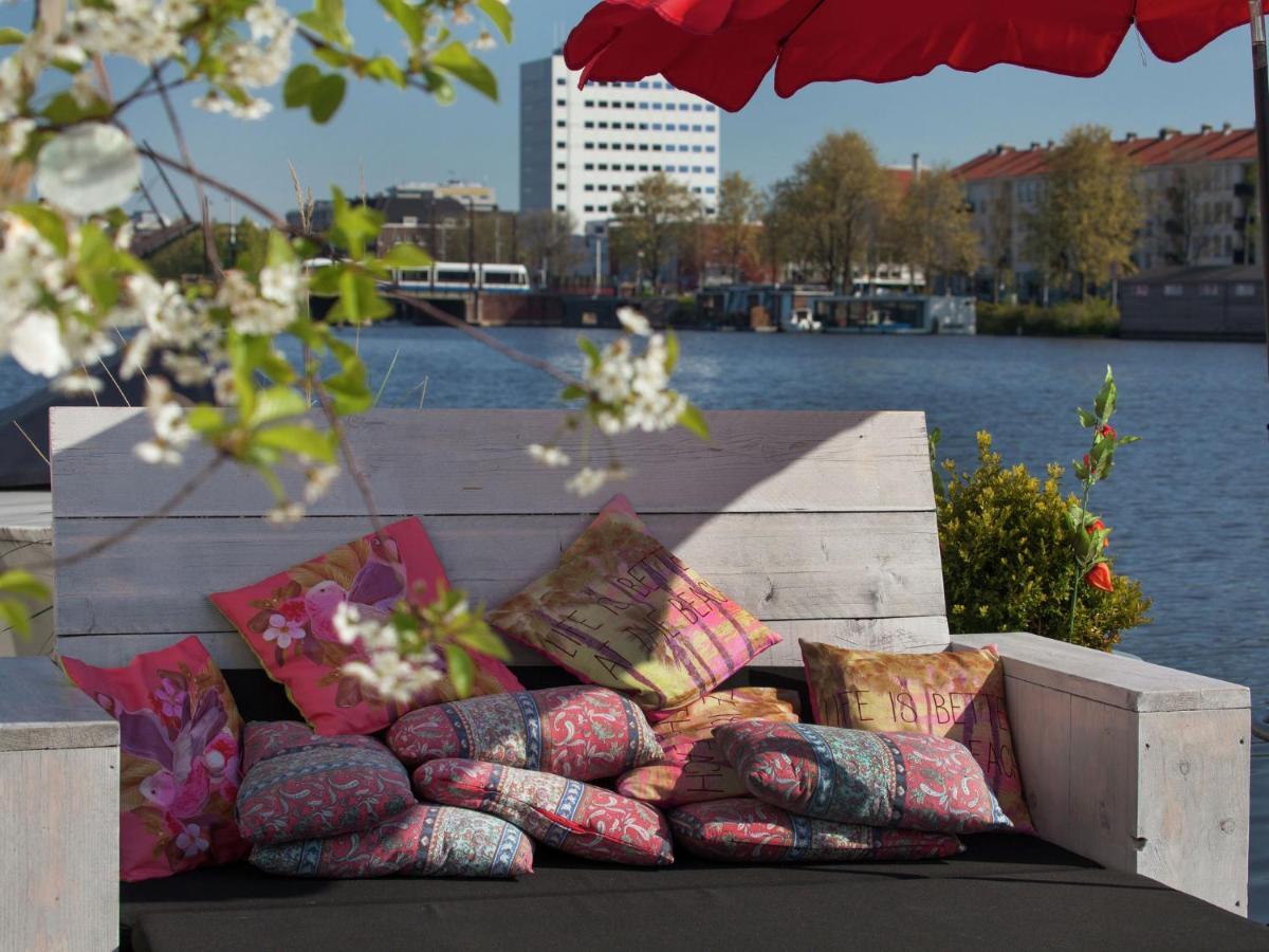 Bateau-hôtel Modern Houseboat In With Terrace Amsterdam