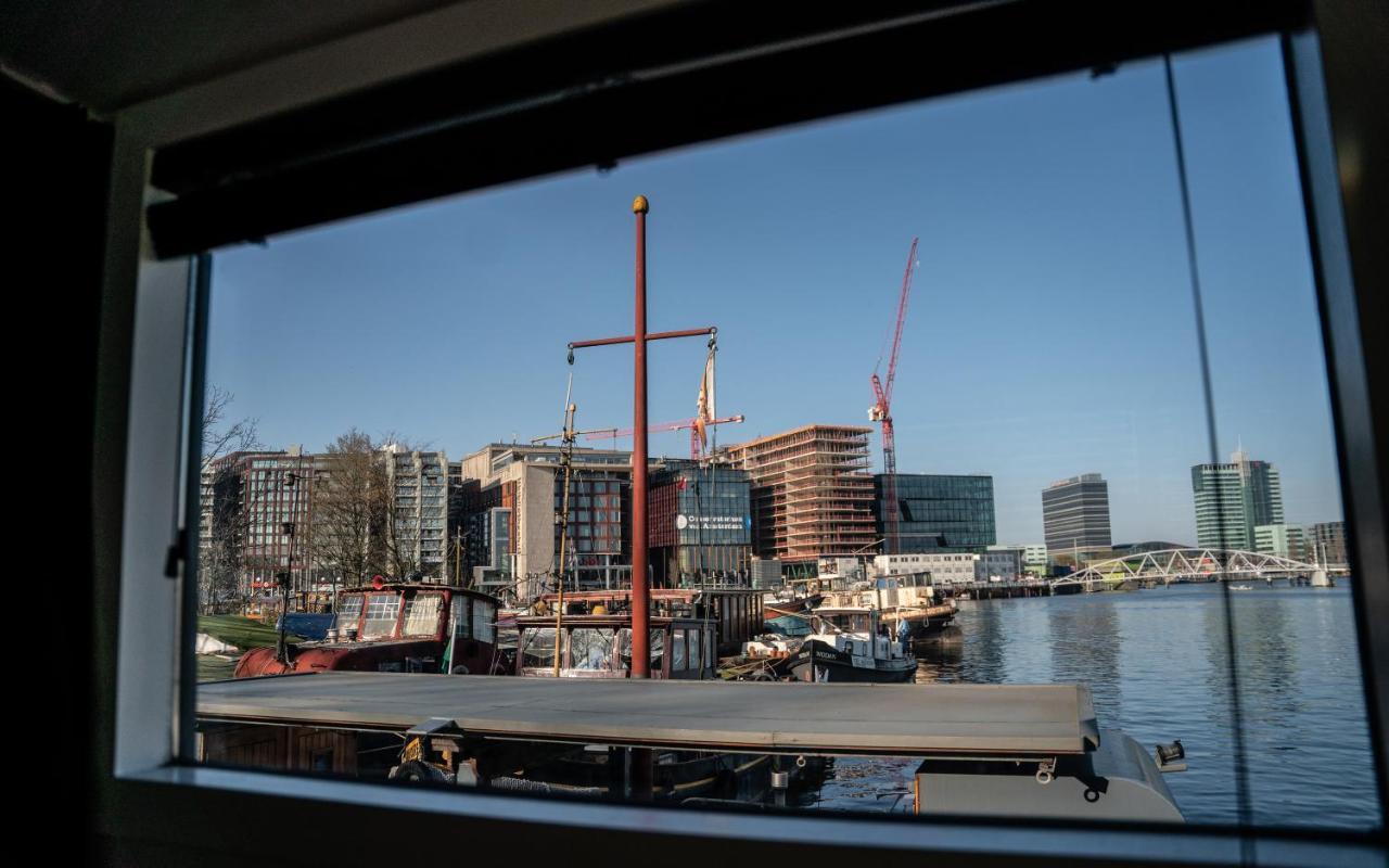 Houseboat-amsterdam * Amsterdam