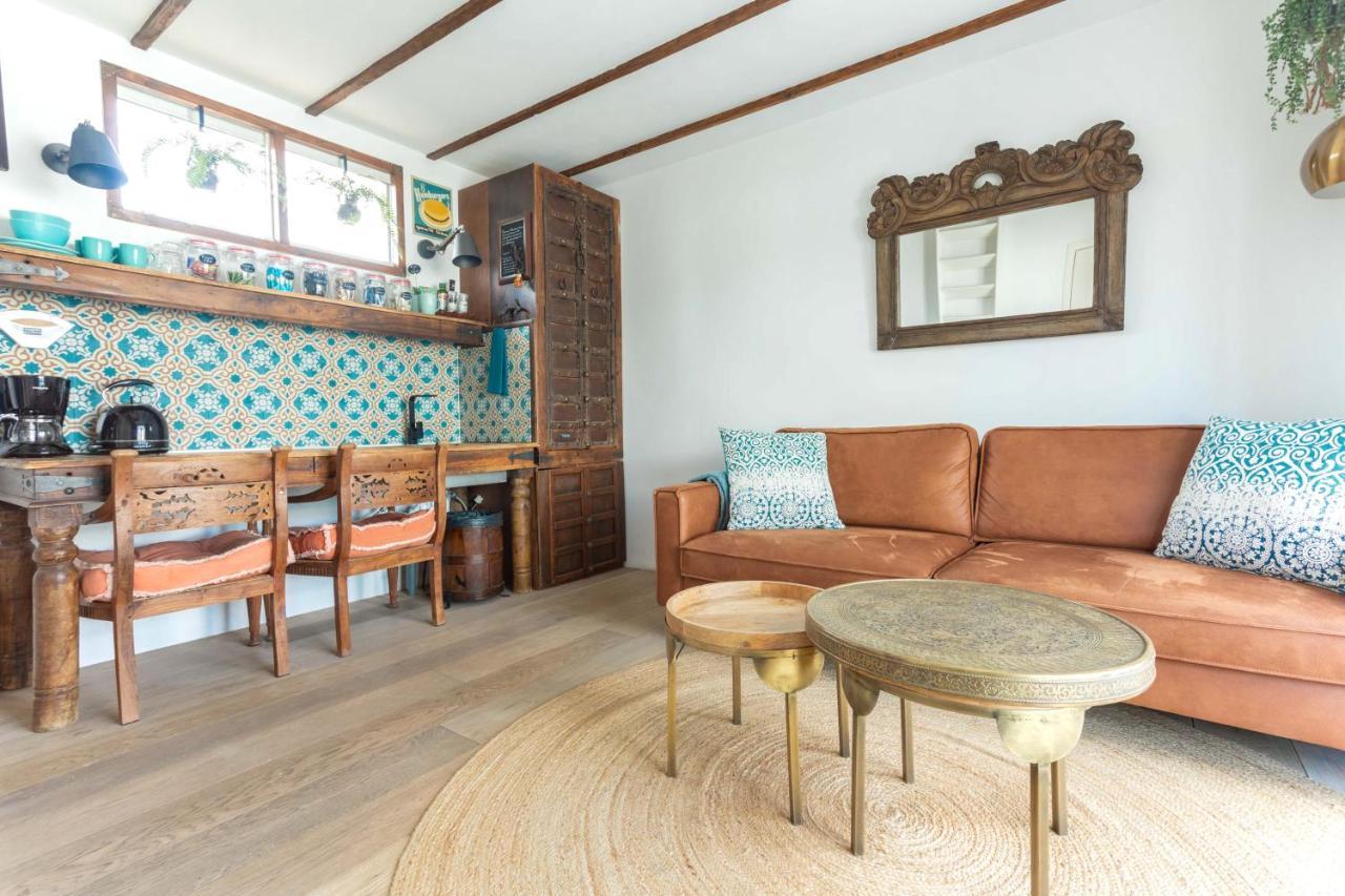 Gasthof House Boat With Waterfront Terrace Amsterdam