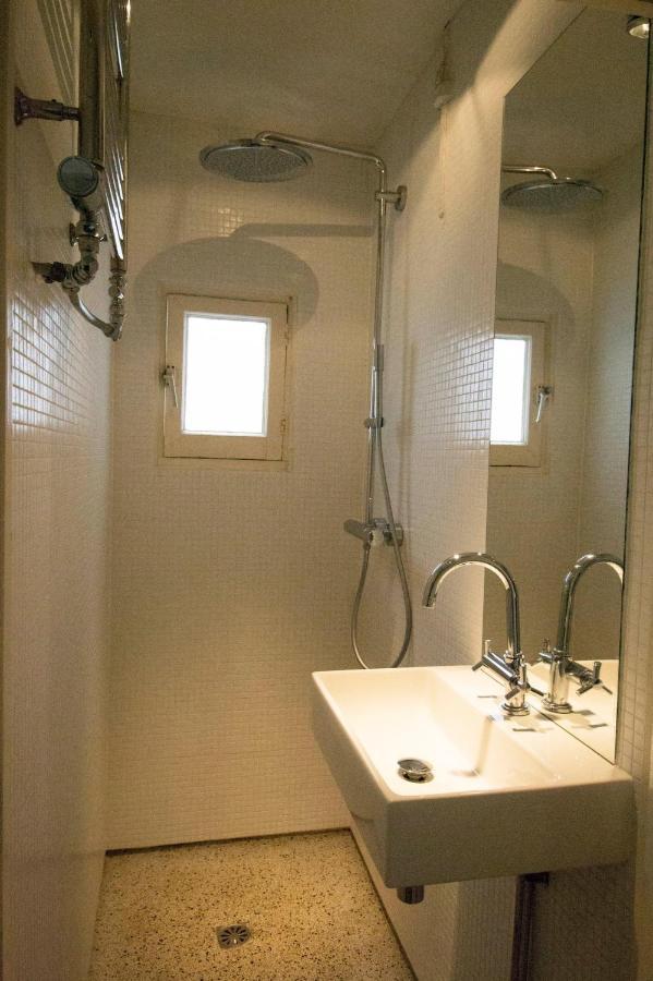 Small cozy&quiet courtyard city centre apartment Appartement *