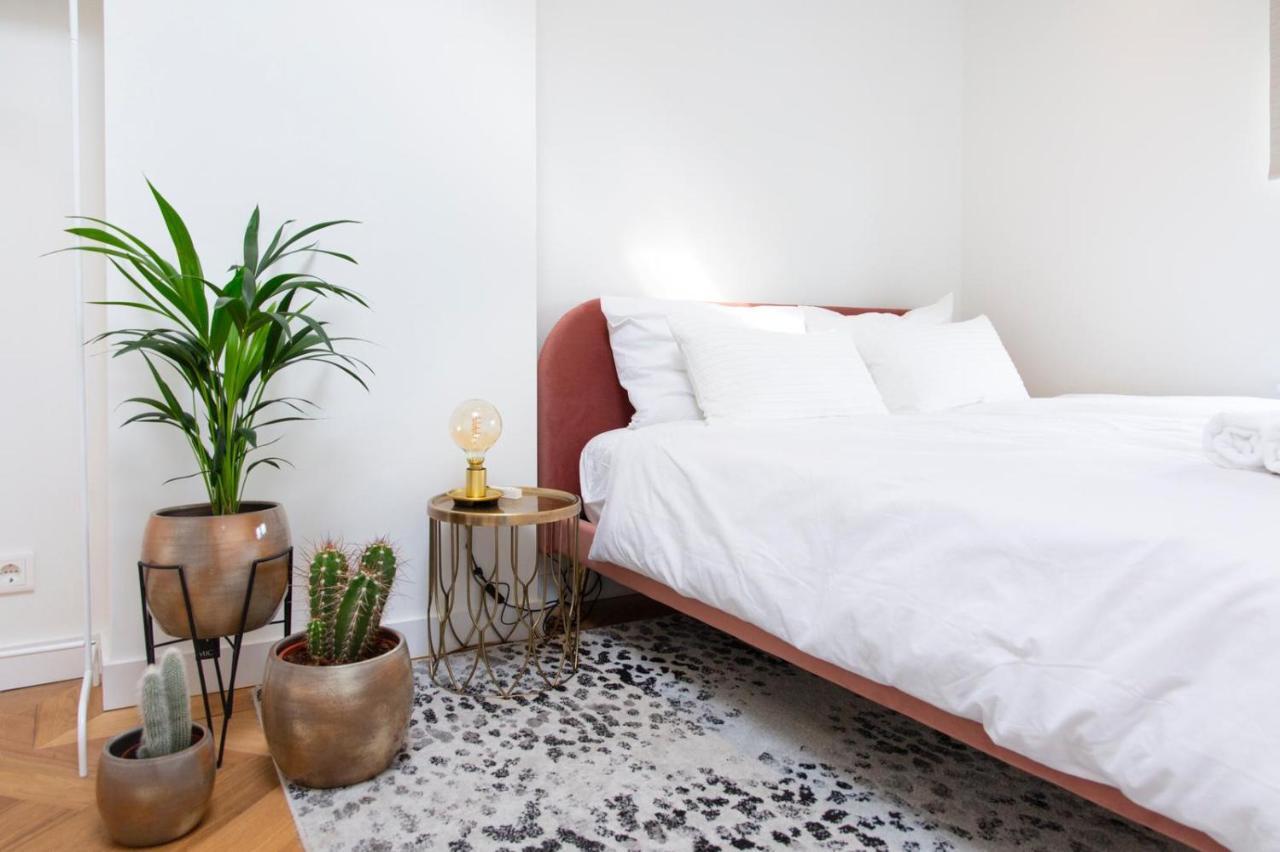 Trendy 2 Bedroom On Perfect Location Appartement *
