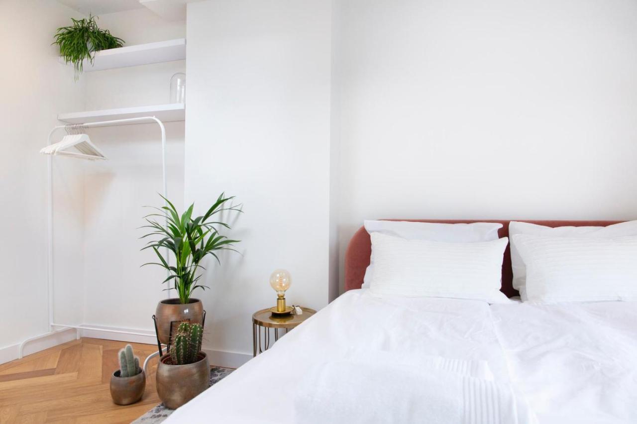 Trendy 2 Bedroom On Perfect Location Appartement *