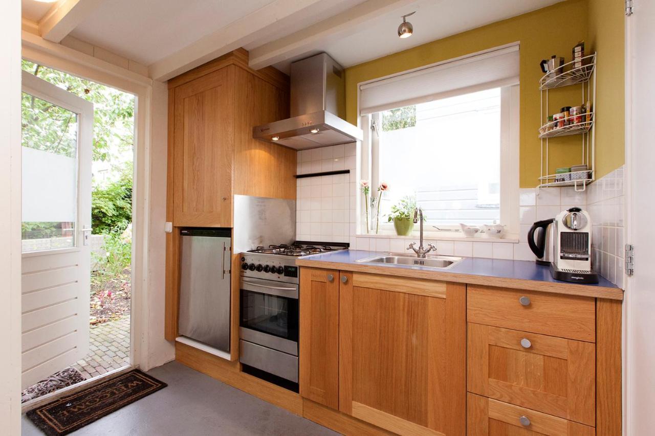 Very In Durgerdam, With Private Garden, Free Parking, Pets Allowed Hébergement de vacances *