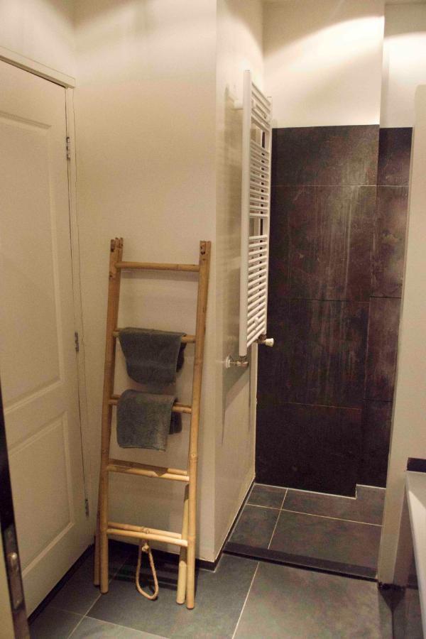 Perfect Middle Of Bed & Breakfast 2*