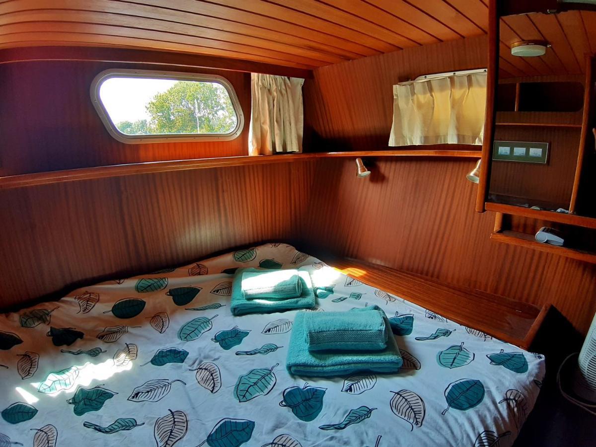 Motor Yacht Amstelle * Ámsterdam