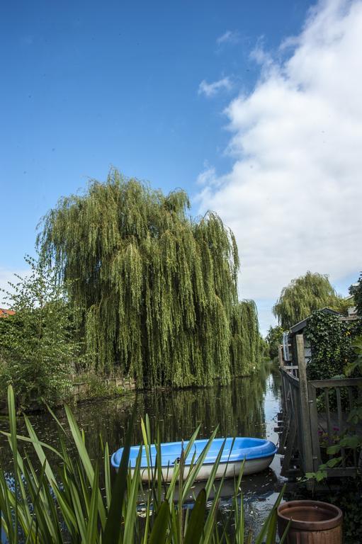 Canal Garden Staywell Amsterdam