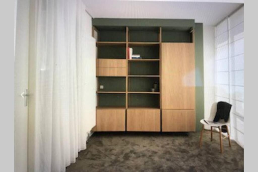 Large And Cosy House On The Water: Free Parking Hébergement de vacances