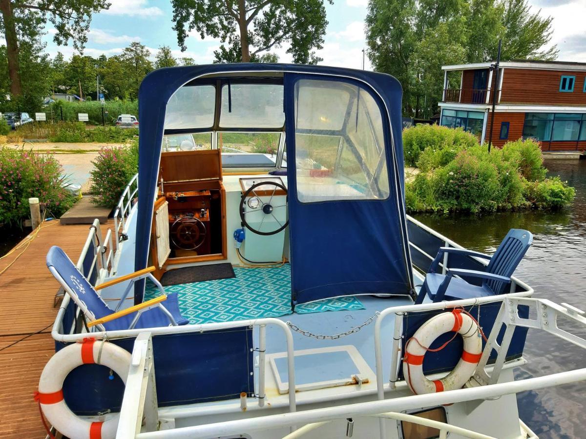 Motor Yacht Amstelle Hotel en barco *