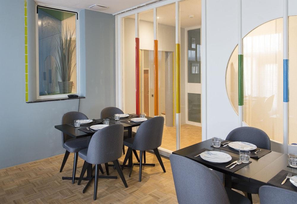 Quentin Zoo Hotel 4*