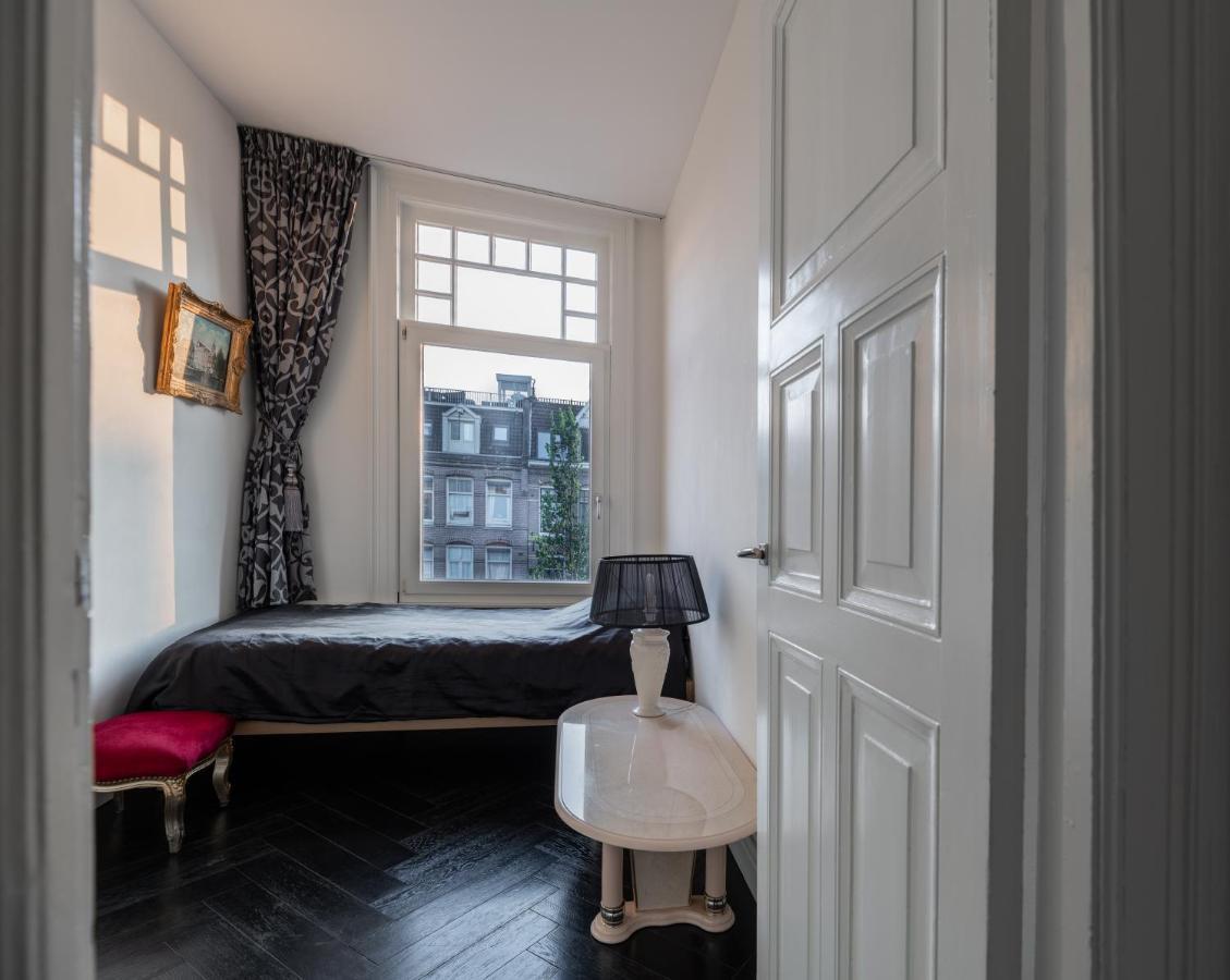 Sezane's Bed & Breakfast