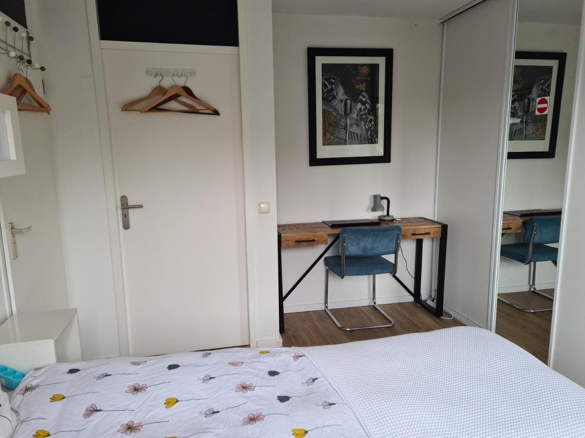 Johan's B&b, Dakterras & Goedkoop Parkeren - Sinds 2014 Privatunterkunft