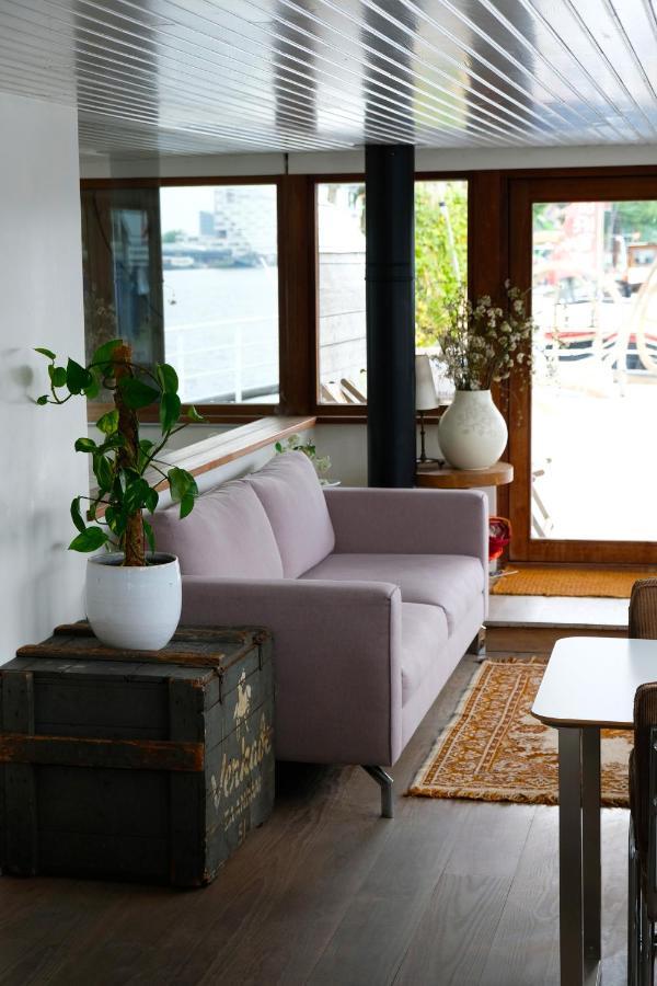 Bateau-hôtel Stunning Boat With A View