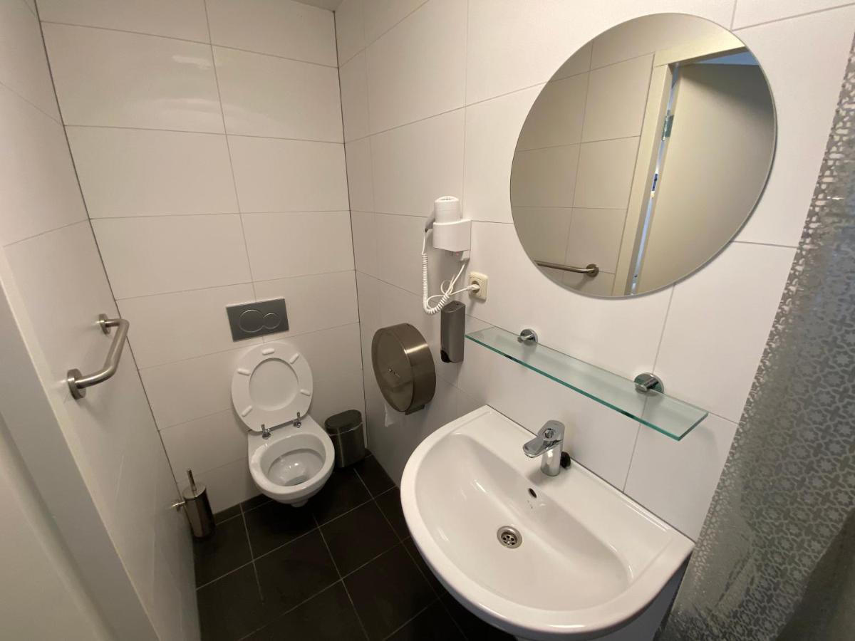 Xplore Hostel