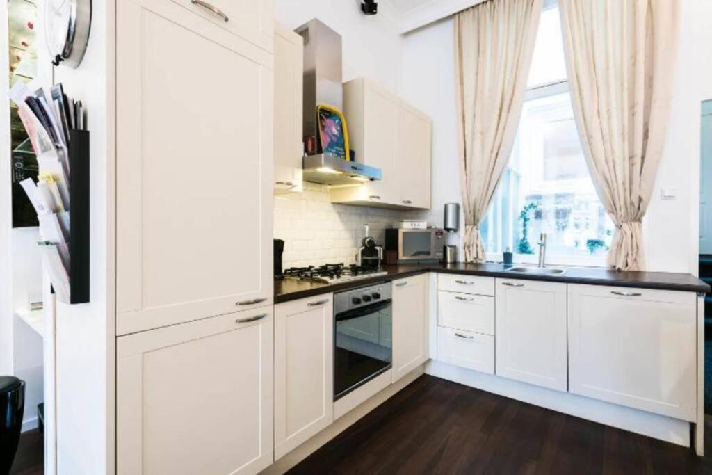 Lovely 4 Bedroom Luxury Apartment Appartamento