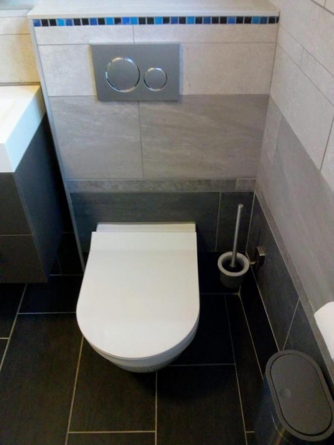 Aldo, Not For Parties, Not A Hotel, With Shared Bathroom, No Kitchen Séjour chez l'habitant Amsterdam