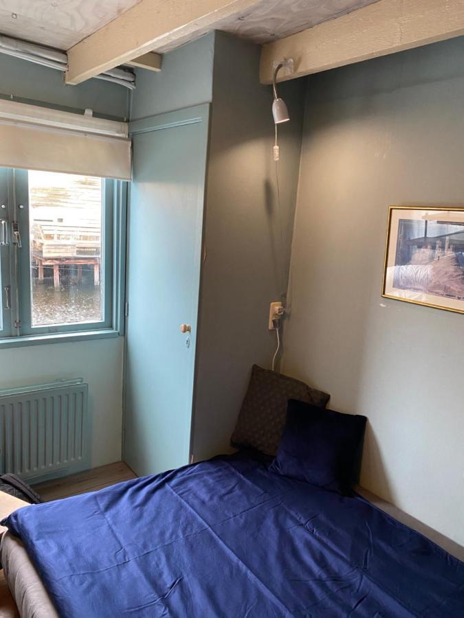 Bed & Breakfast Boat Amsterdam