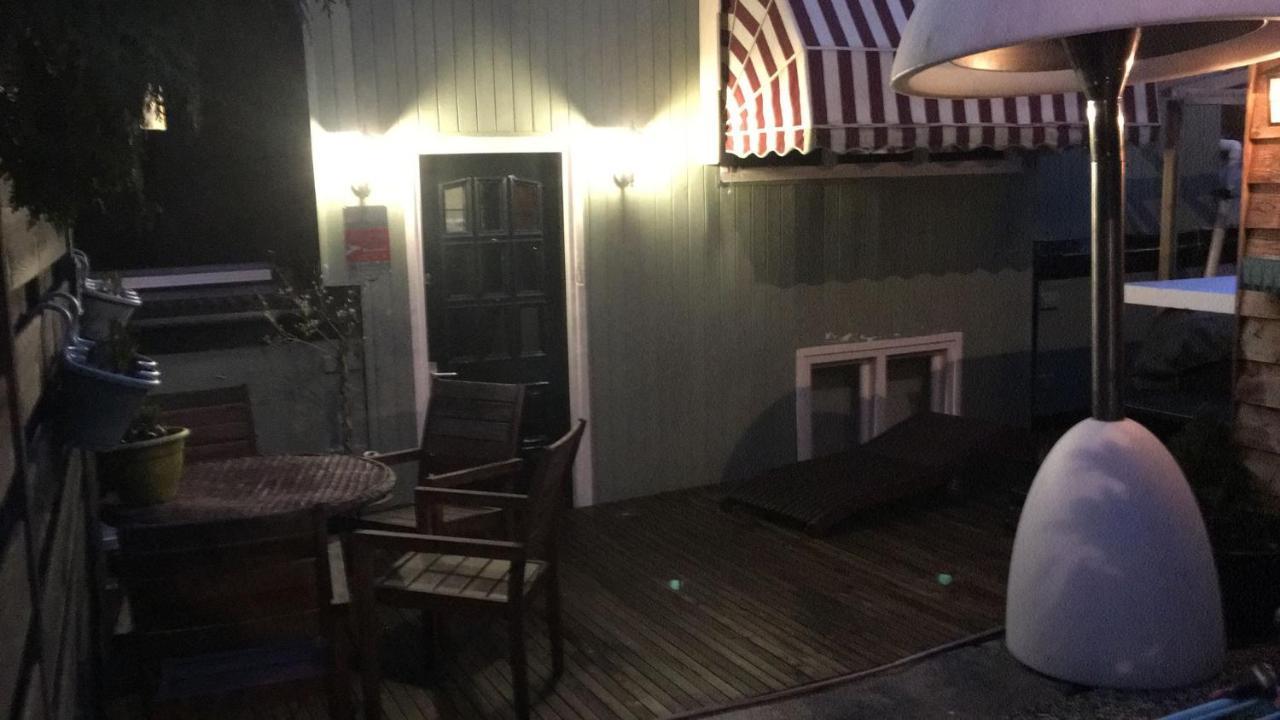 Houseboat By The Mill With Jacuzzi And Sauna Amsterdam
