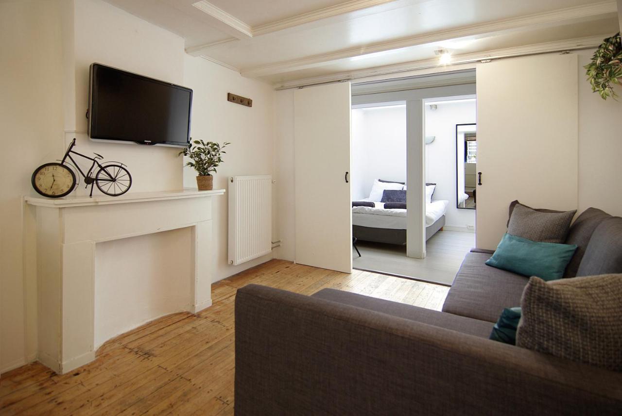 Cosy Right In The Center With Airco! Couette-café Amsterdam