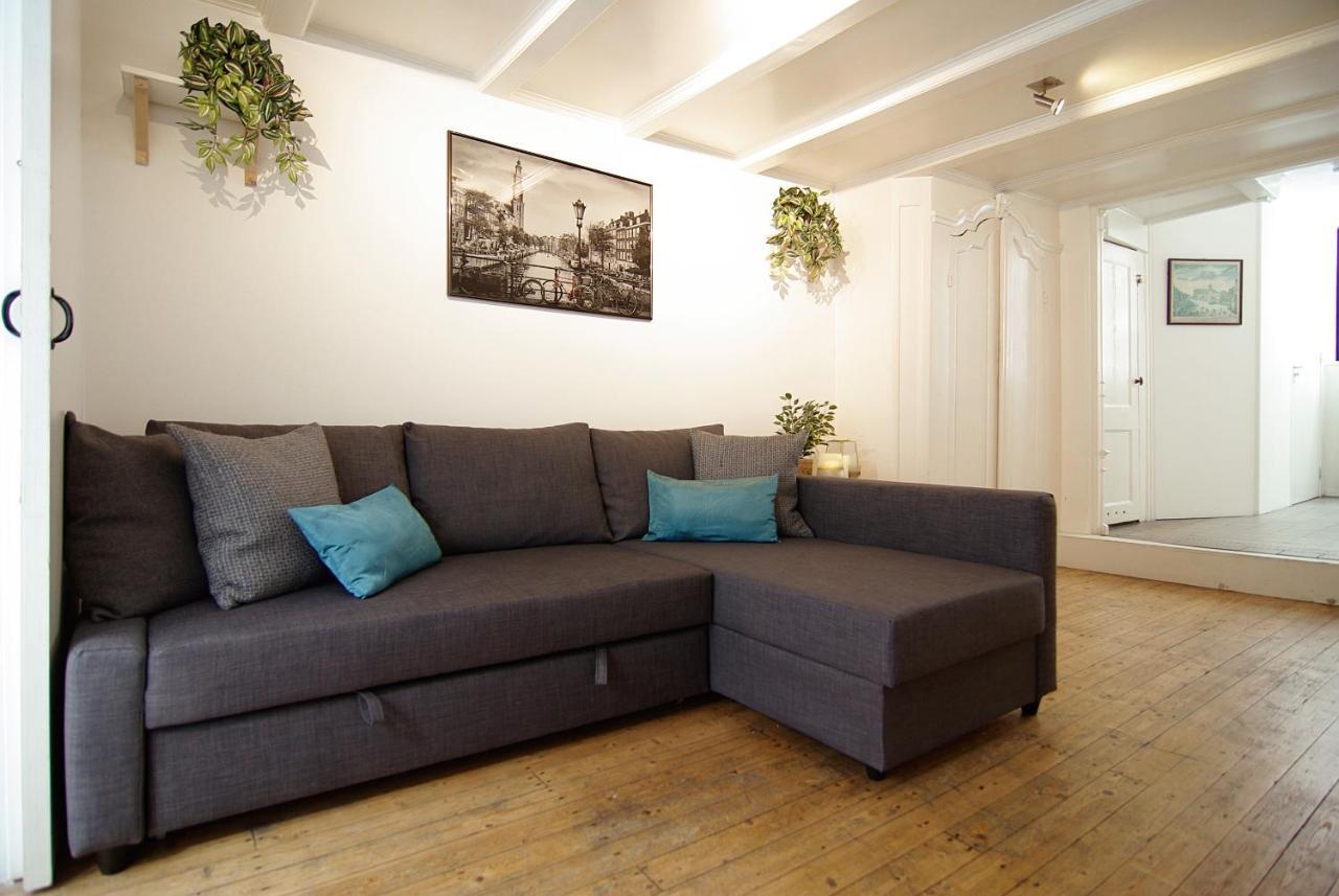 Cosy Right In The Center With Airco! Couette-café *