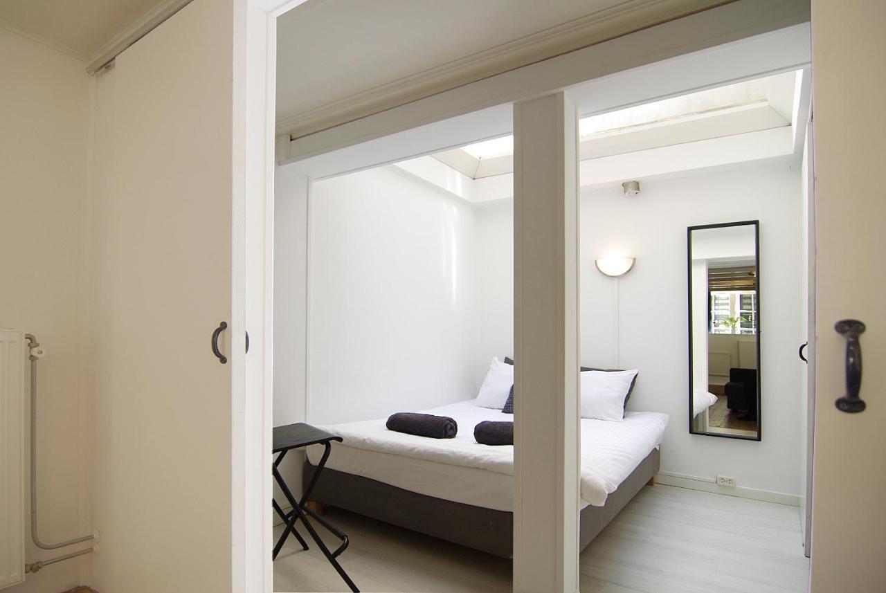 Cosy Right In The Center With Airco! Couette-café *