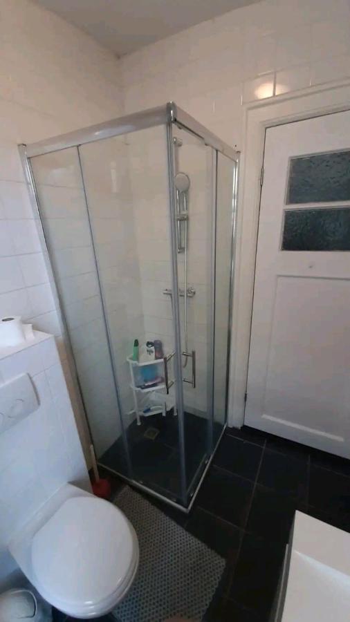 Privat bolig Nicole, Not For Parties, Not A Hotel, With Shared Bathroom, No Kitchen *