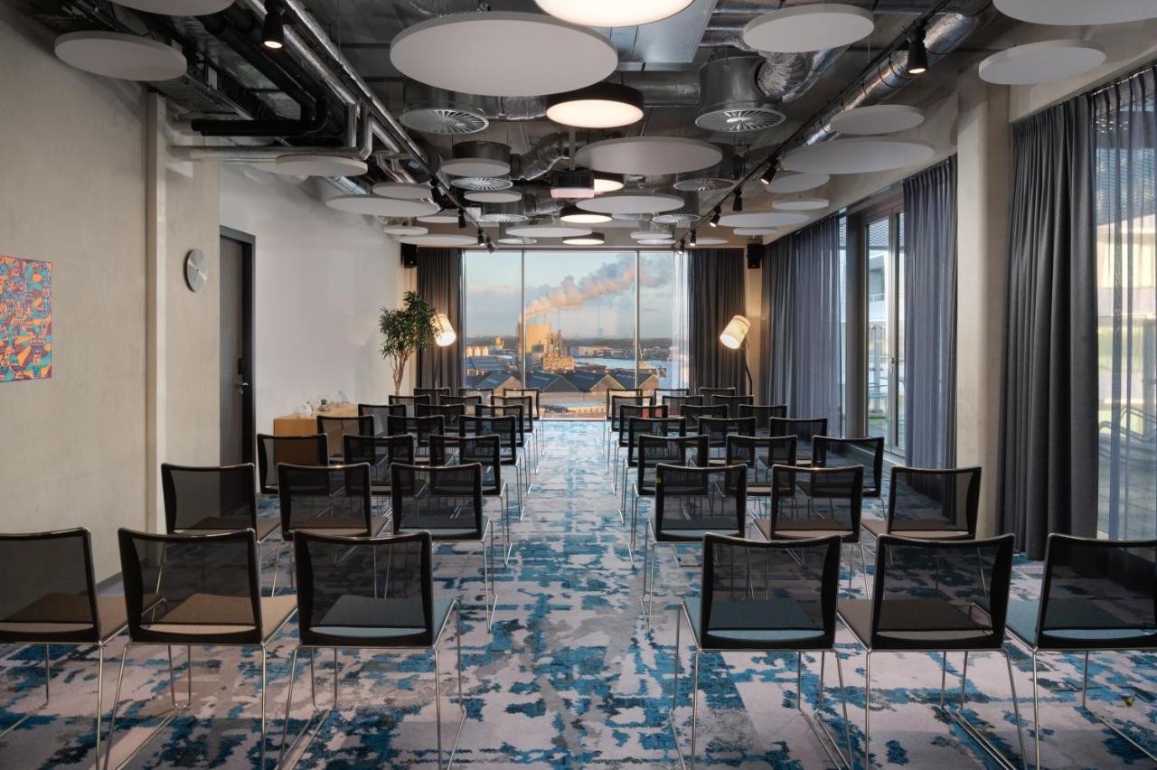 By Marriott Houthavens Ámsterdam