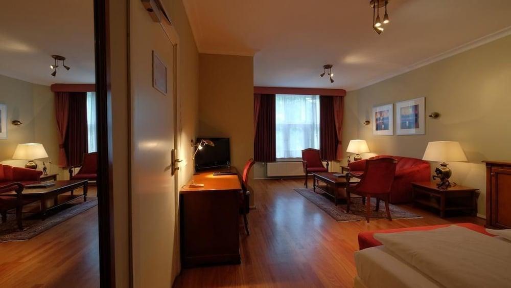 Apollofirst Boutique 4* Amsterdam