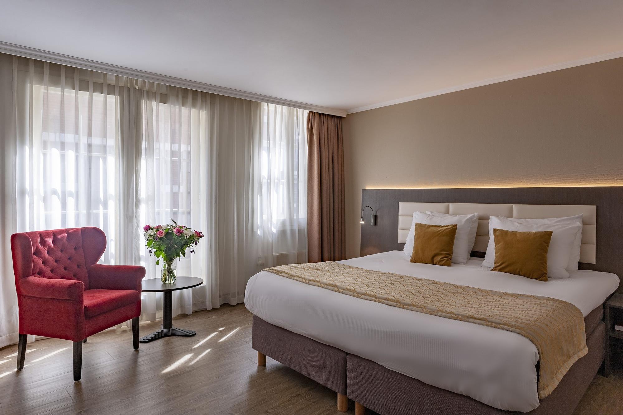 Avenue Hotel 3*