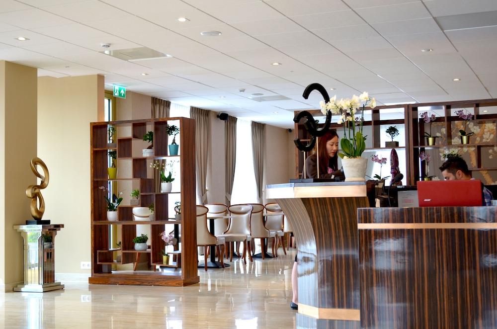 New Century Amsterdam