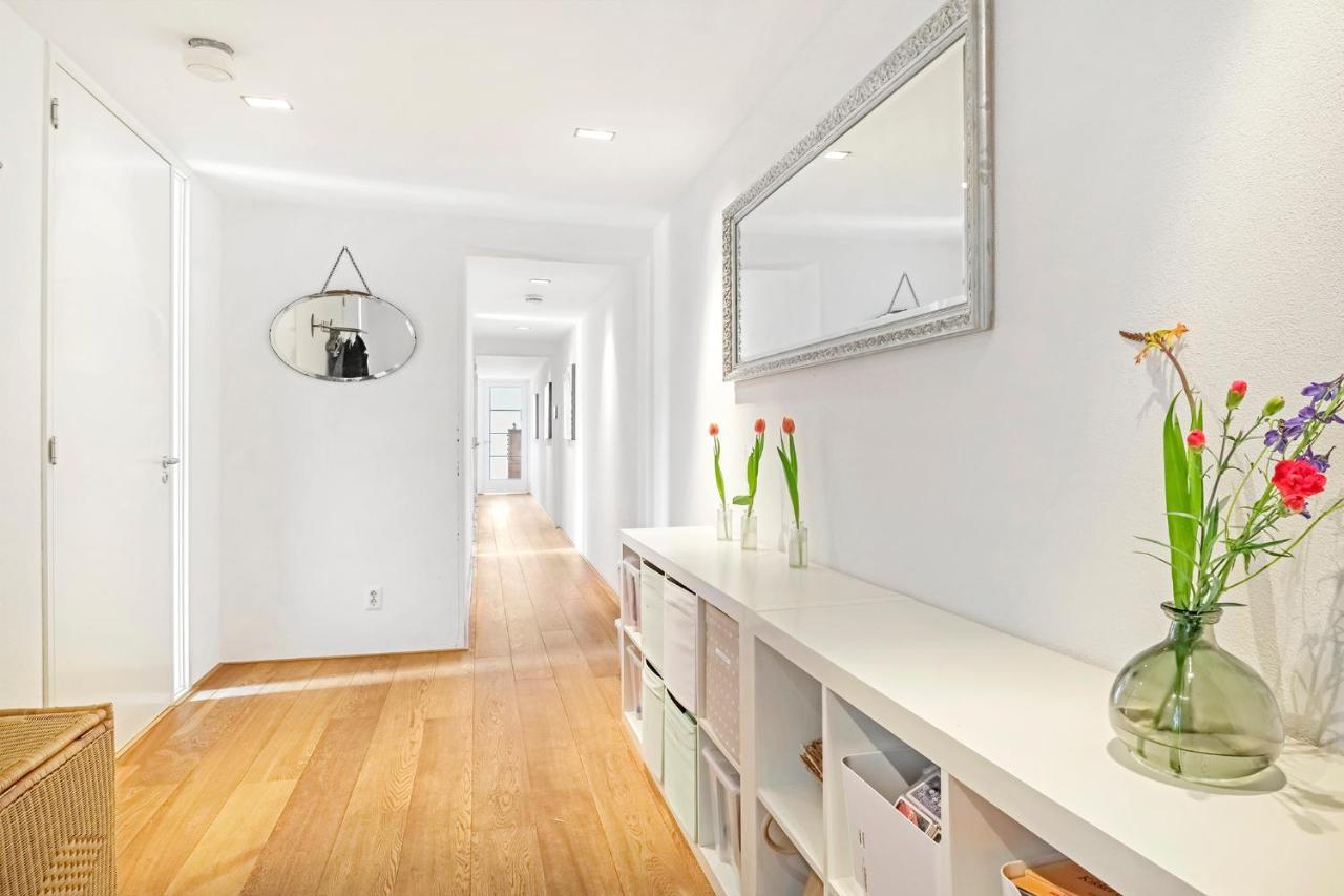 170m2 With Jacuzzi & Steam Bath In Center Of Appartement Amsterdam