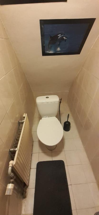 Iru, Not For Parties, Not A Hotel, With No Kitchen *