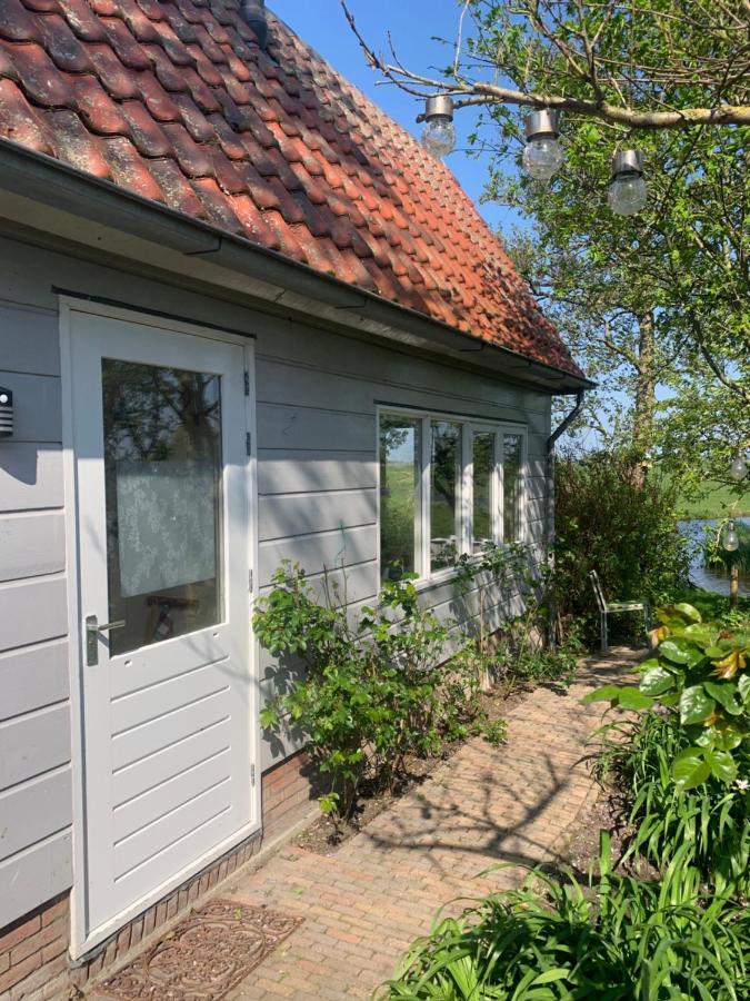 Very In Durgerdam, With Private Garden, Free Parking, Pets Allowed Hébergement de vacances