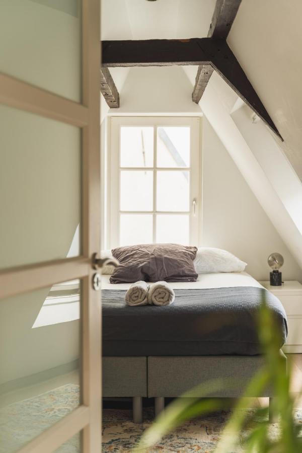 Tiny Attic On The Herengracht, Private Homestay Amsterdam