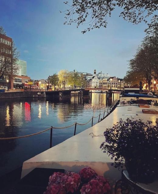 Couette-café Romantic Houseboat