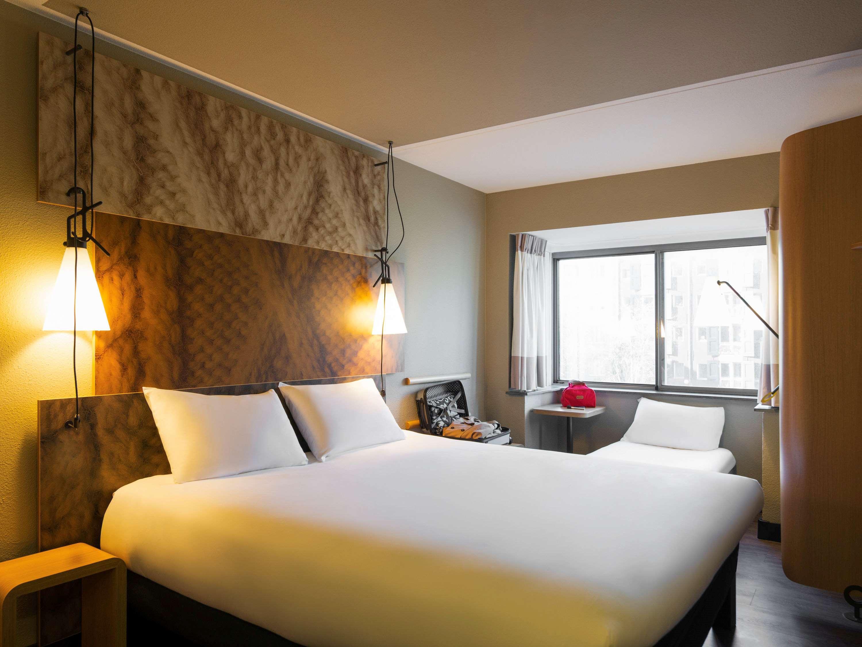 Hotel Ibis Centre Stopera 3*