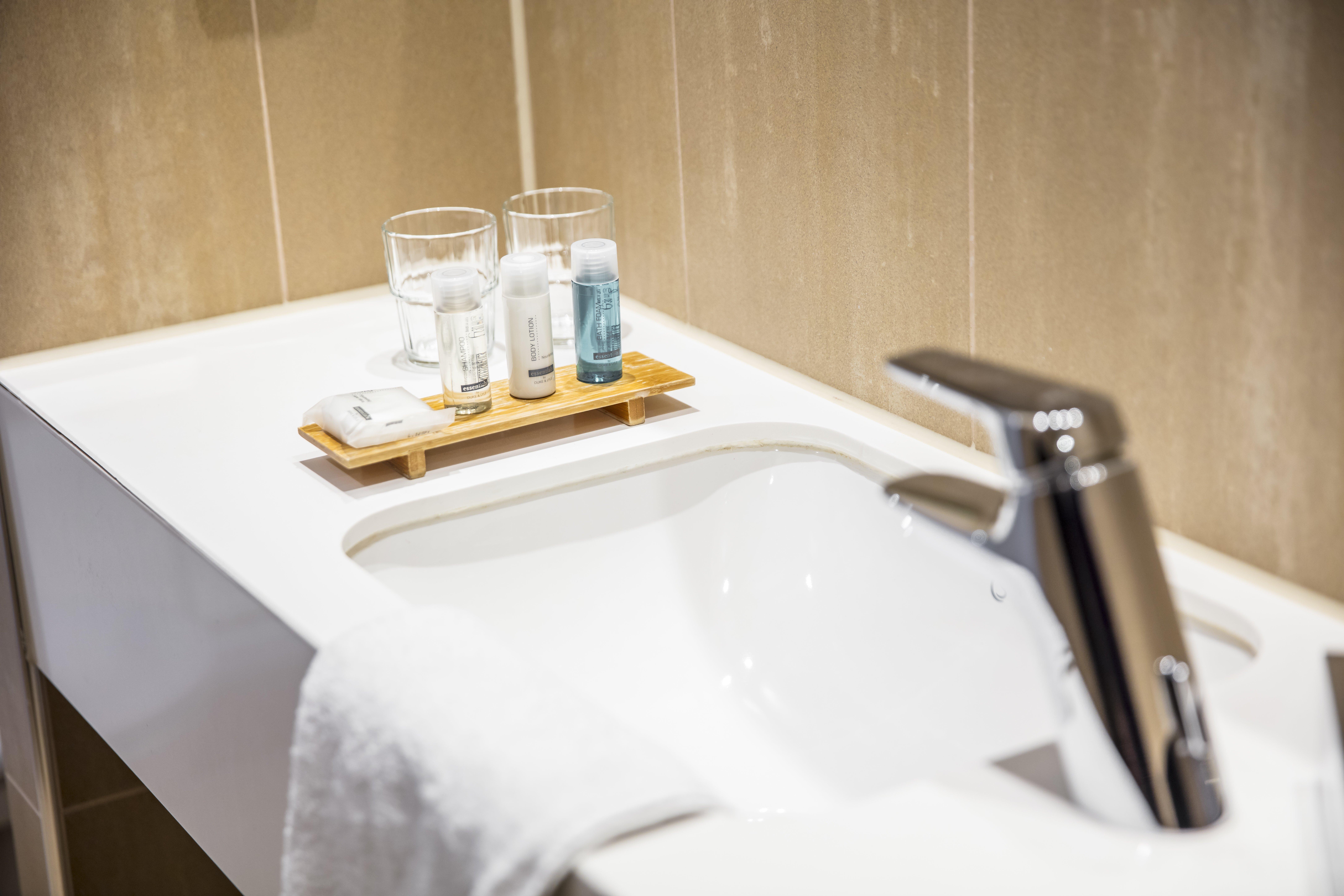 - Arena Towers, An Ihg 4* Amsterdam