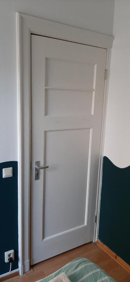Privat bolig Nicole, Not For Parties, Not A Hotel, With Shared Bathroom, No Kitchen