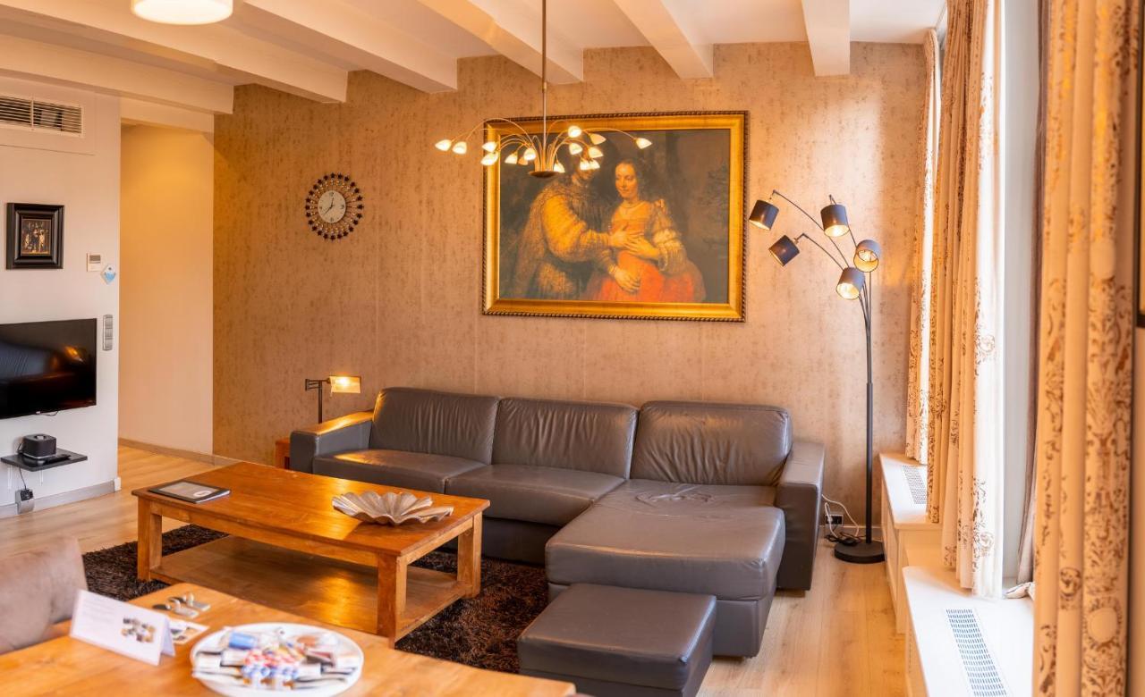 Dutch Masters Short Apartamento