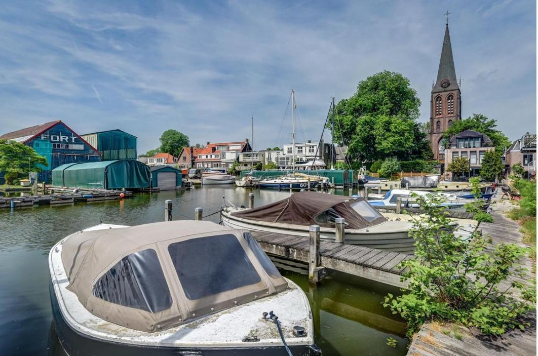 28a5 With Free Parking Place Amsterdam