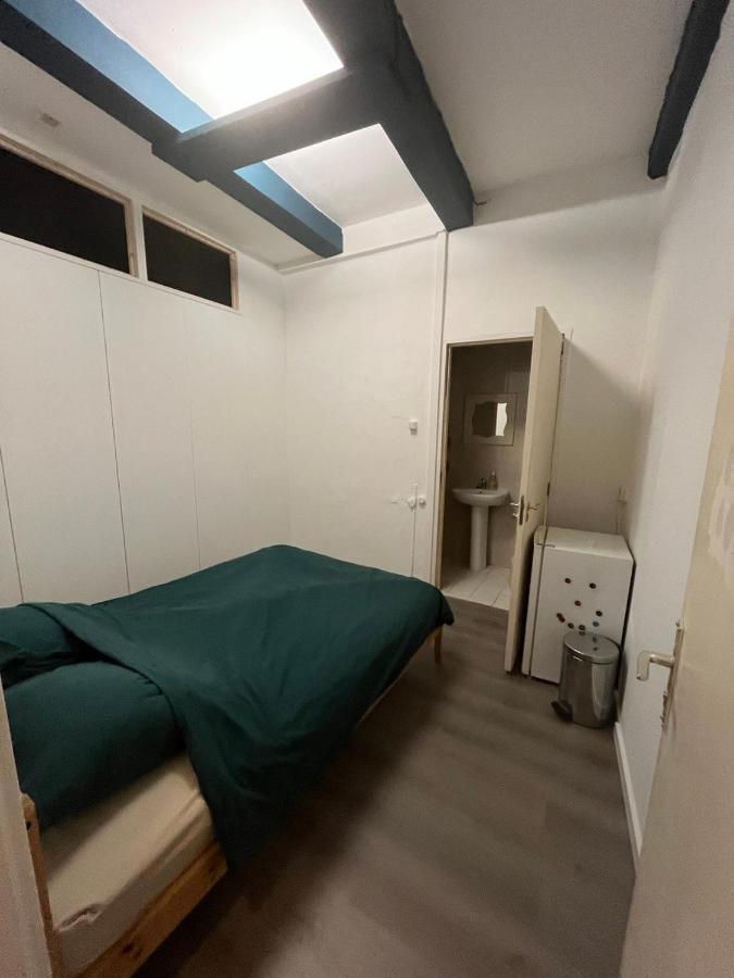 Maison d'hôtes Iru, Not For Parties, Not A Hotel, With No Kitchen