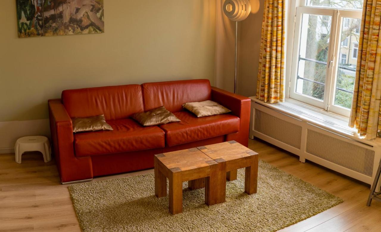 Dutch Masters Short Apartamento