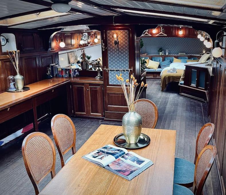 Amazing Private Luxury Boat * Ámsterdam