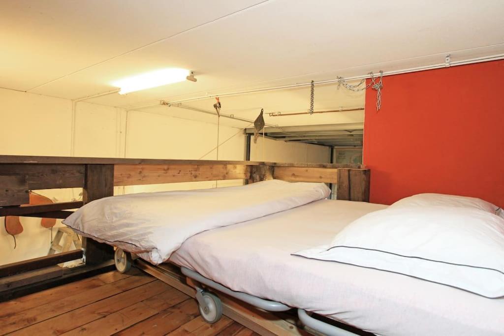 Warehouse In Spacious Industrial Workshop *