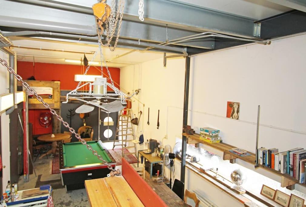 Warehouse In Spacious Industrial Workshop * Amsterdam