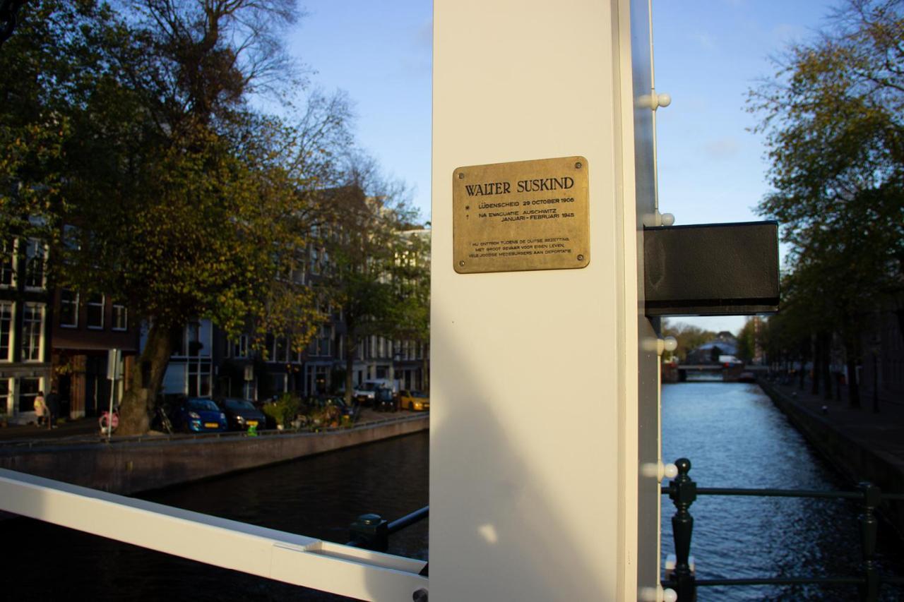 Sweets Walter Sueskindbrug Amsterdam
