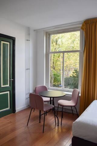 Cosy Next To Vondelpark Appartement Amsterdam
